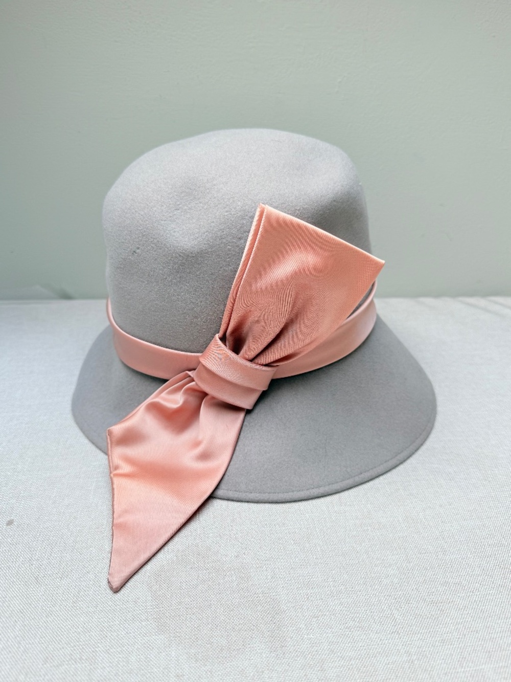 Miss Eileen Originals 100% Wool Vintage Pink and Gray Cloche Bucket Hat